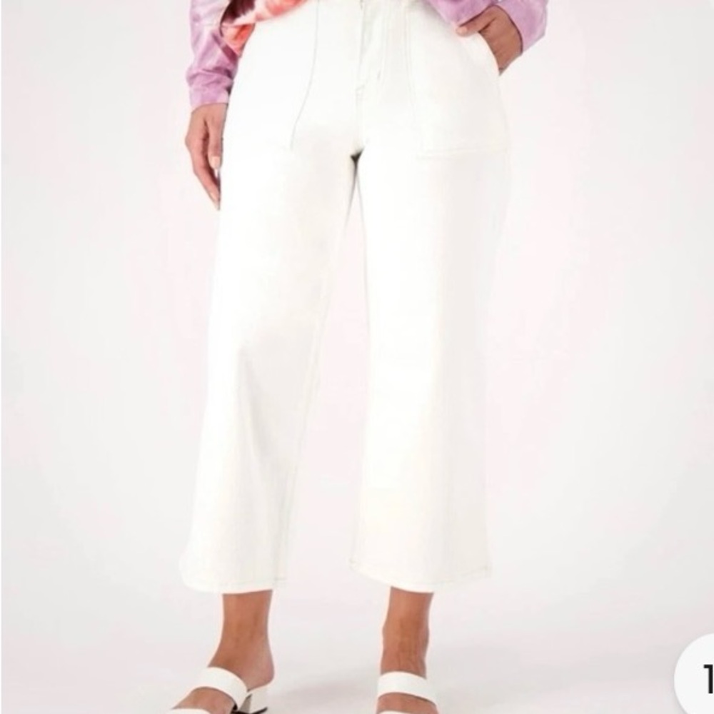LOGO by Lori Goldstein Cropped Barrel Jeans